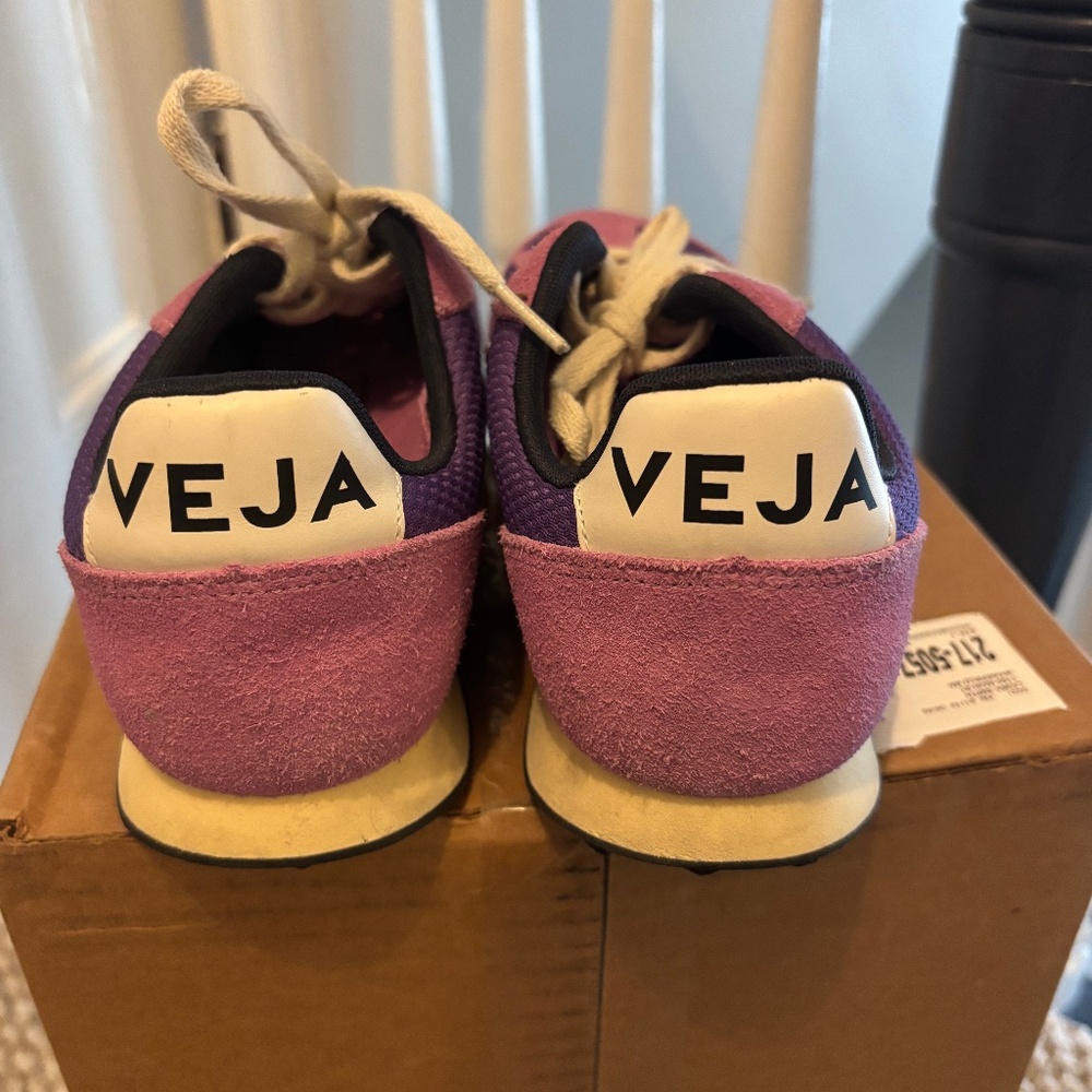 Veja Sneakers